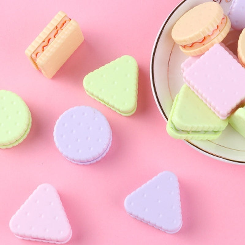 3pcs/lot Creative Fresh and Cute Biscuit Pencil Sharpener Children's Pencil Sharpener Stationery Random Colors