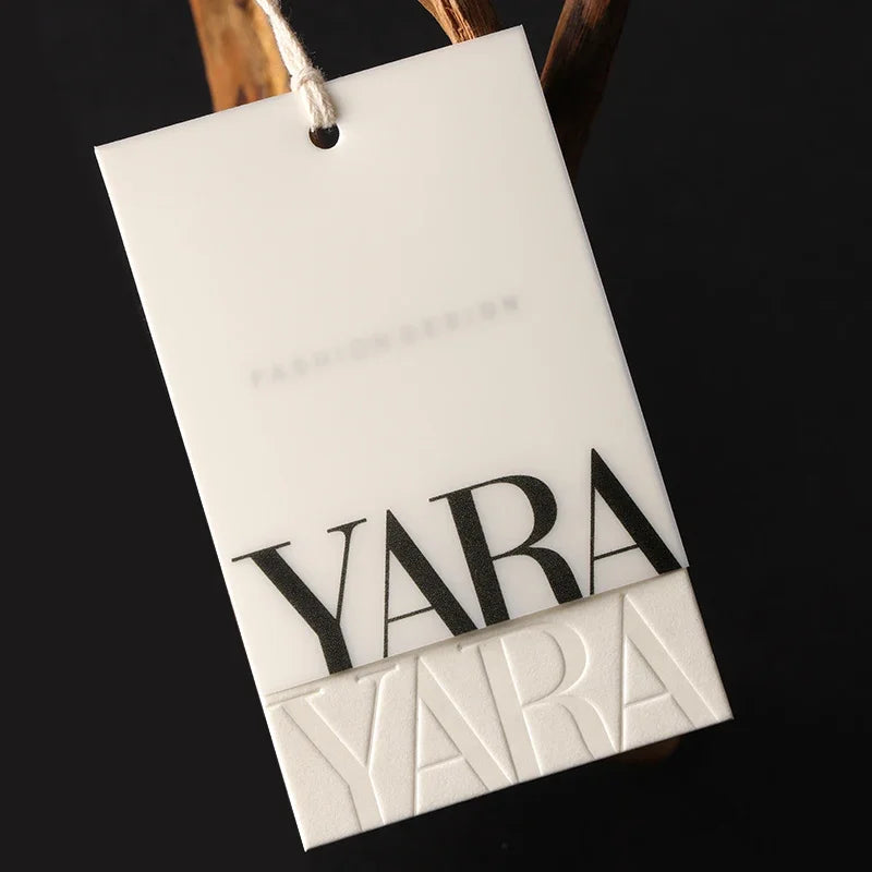 100pcs Clothing Shop Hangtags Custom-made High-grade Women's Clothing Labels Custom Logo Beige Card Hanging Tags for Clothes