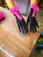 Short latex gloves with color-block design and bowknot