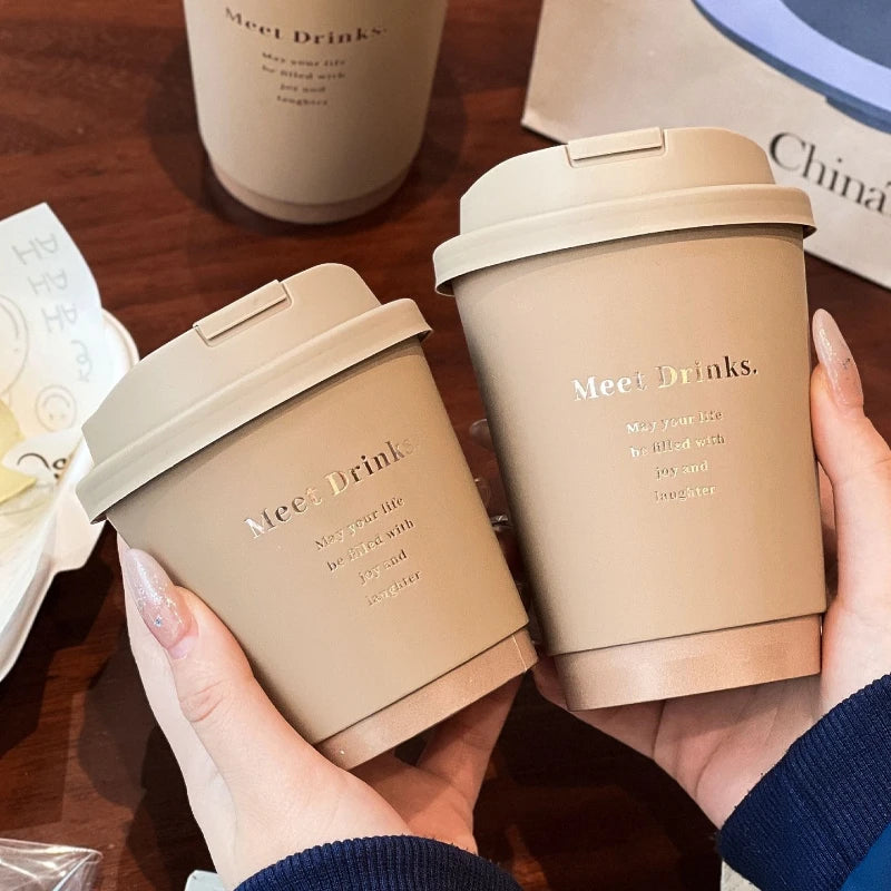 50 Sets Disposable Paper Cups with Lid Commercial Eco Friendly Hot Cold Drinks Universal Container Brown Letter Print Coffee Cup